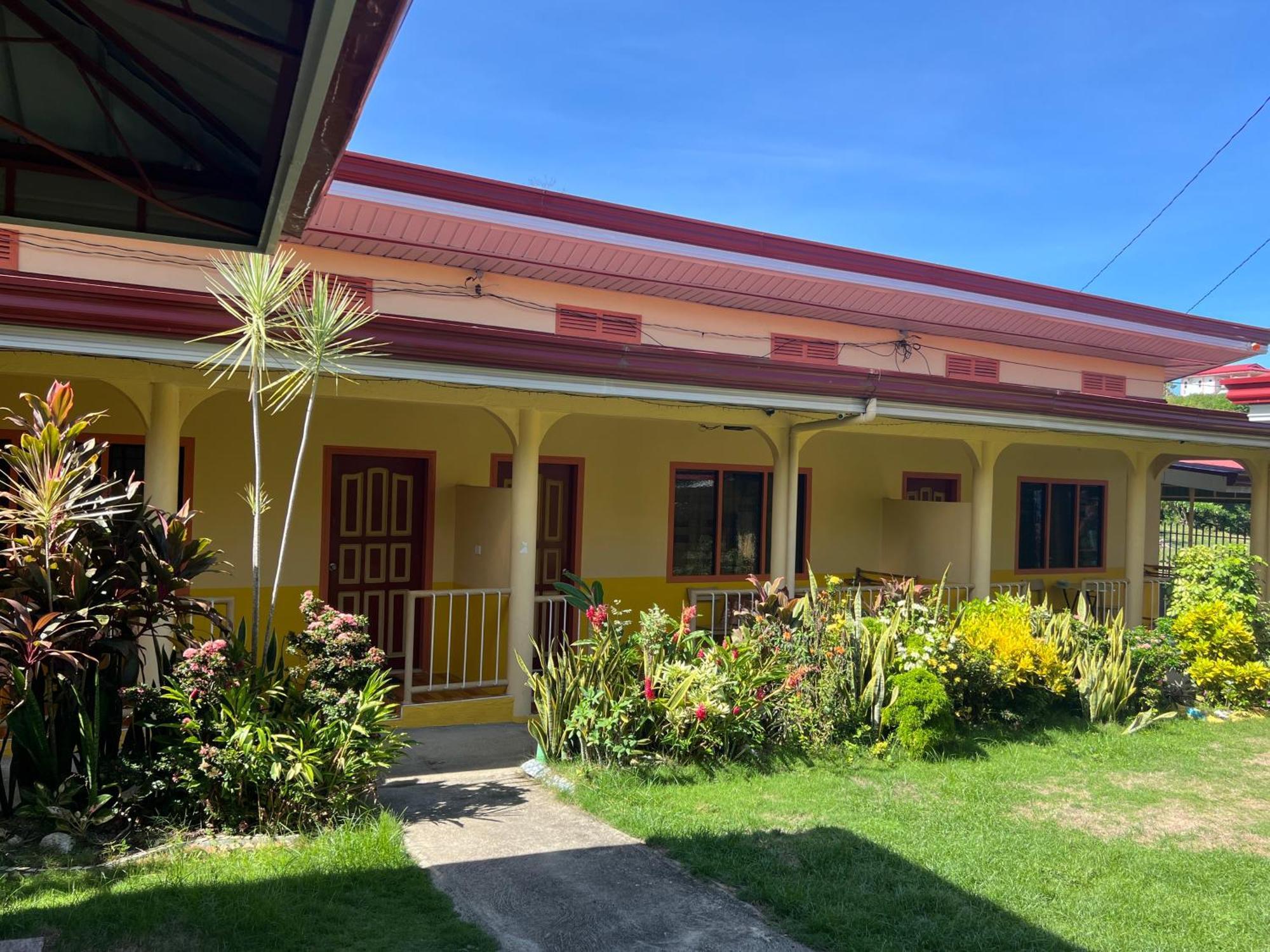 Uptown Guesthouse Siquijor Exterior foto