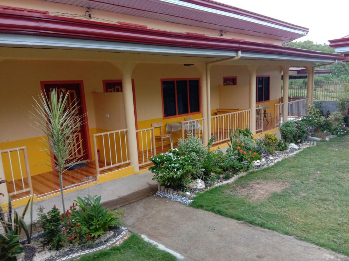 Uptown Guesthouse Siquijor Exterior foto